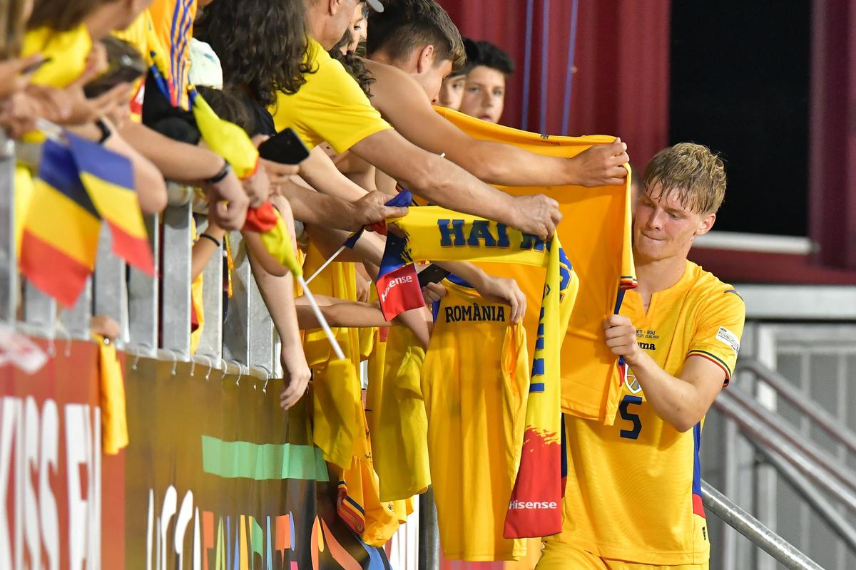 Momente emoționante pe gazon după România U19 - Olanda U19