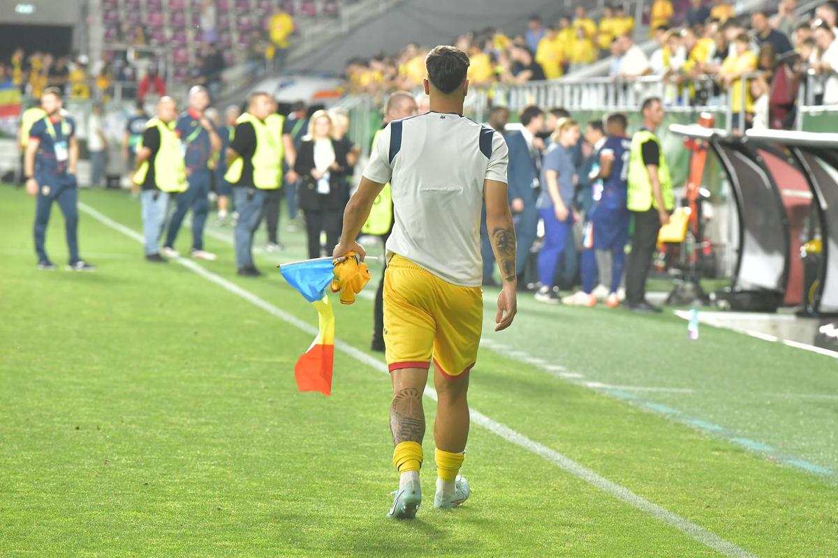Momente emoționante pe gazon după România U19 - Olanda U19