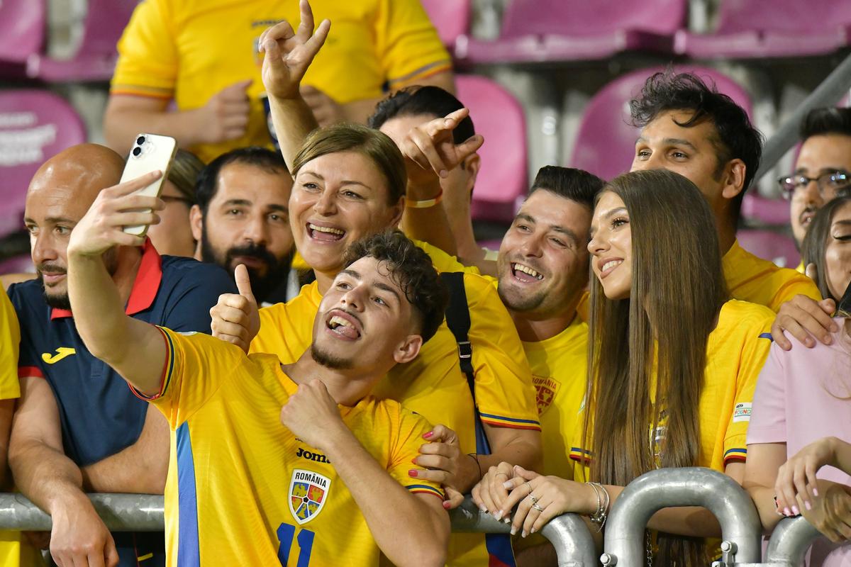 Momente emoționante pe gazon după România U19 - Olanda U19