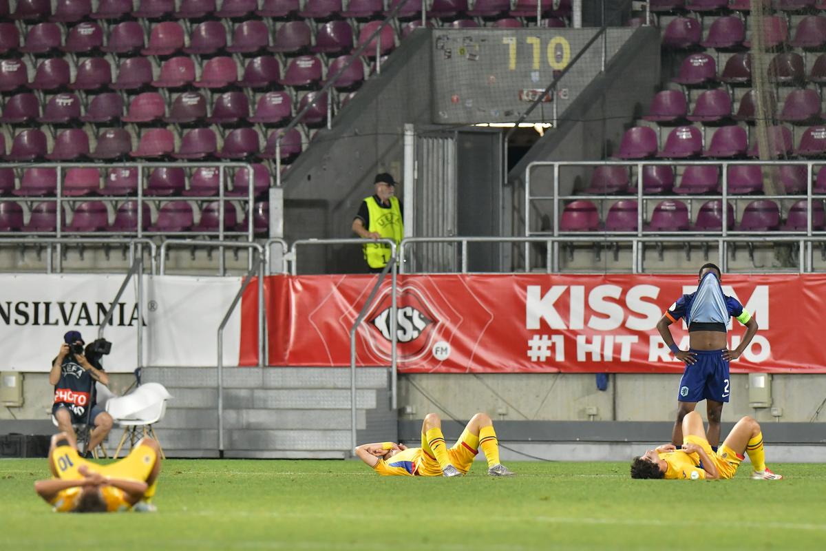Momente emoționante pe gazon după România U19 - Olanda U19
