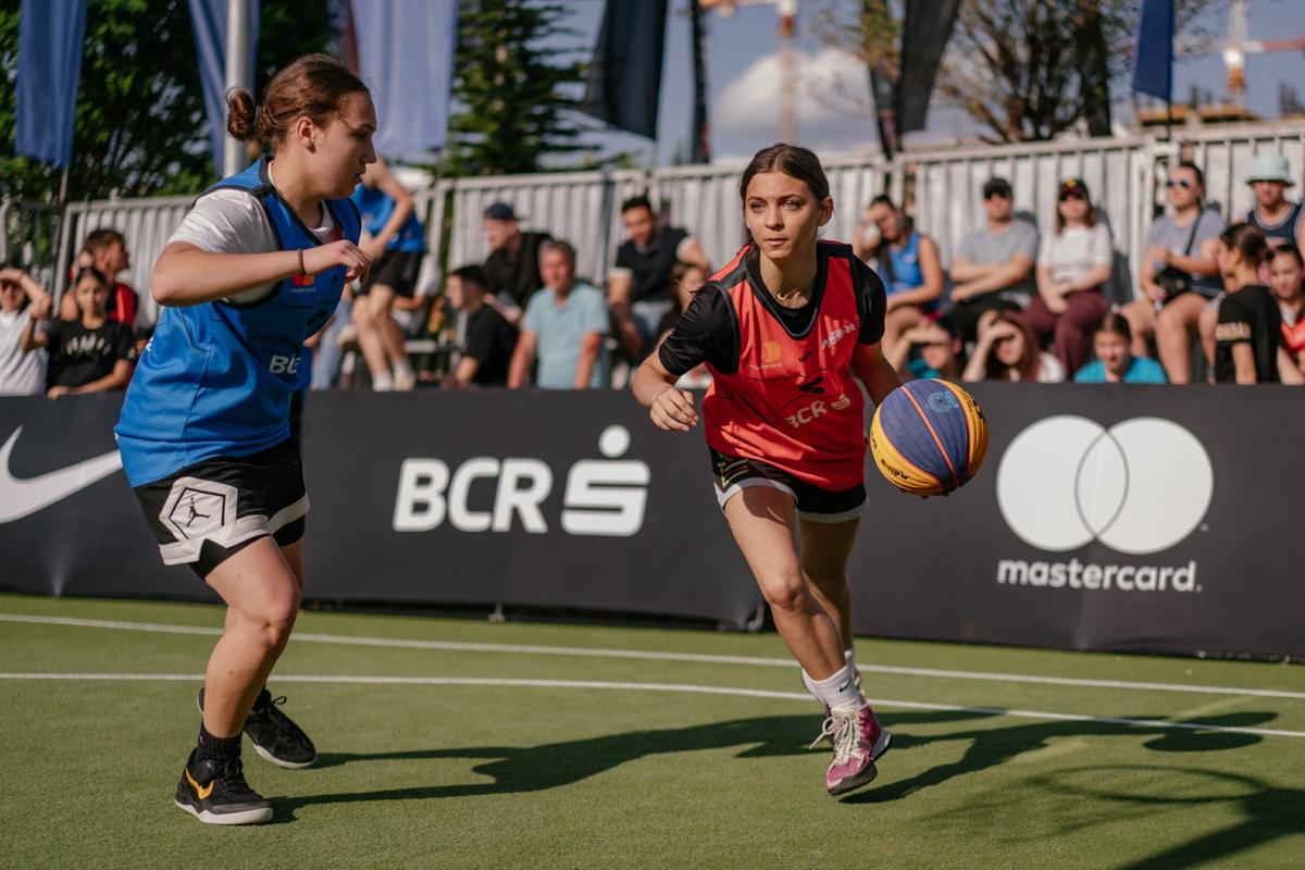 Theo Rose, show la baschet » Weekend plin la Sport Arena Streetball pe terenurile din Parcul Liniei