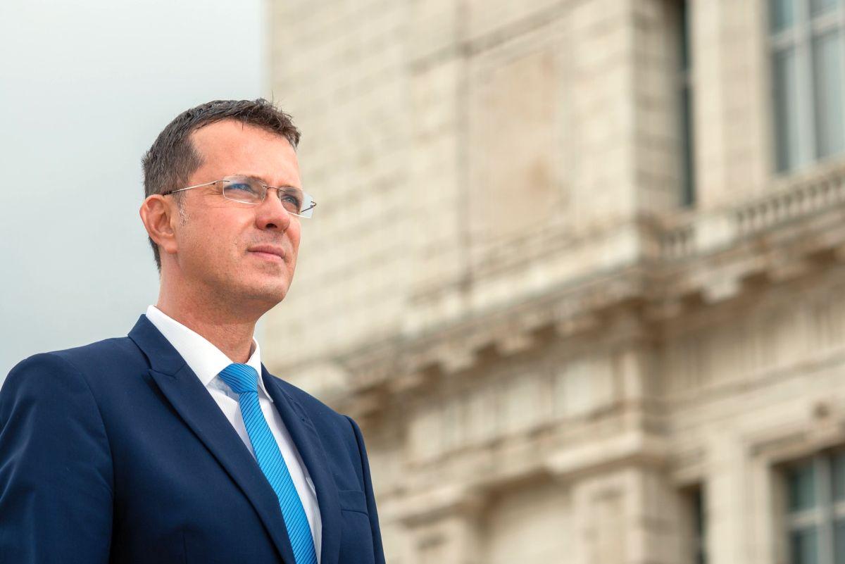 Ionuț Moșteanu, noul ministru al Apărării: implicat de la distanță în viața lui FC Argeș