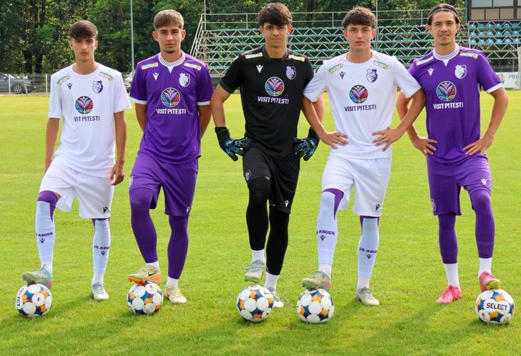 Imagini din cantonamentul alb-violeților / Sursă foto: Facebook@ FC Argeș