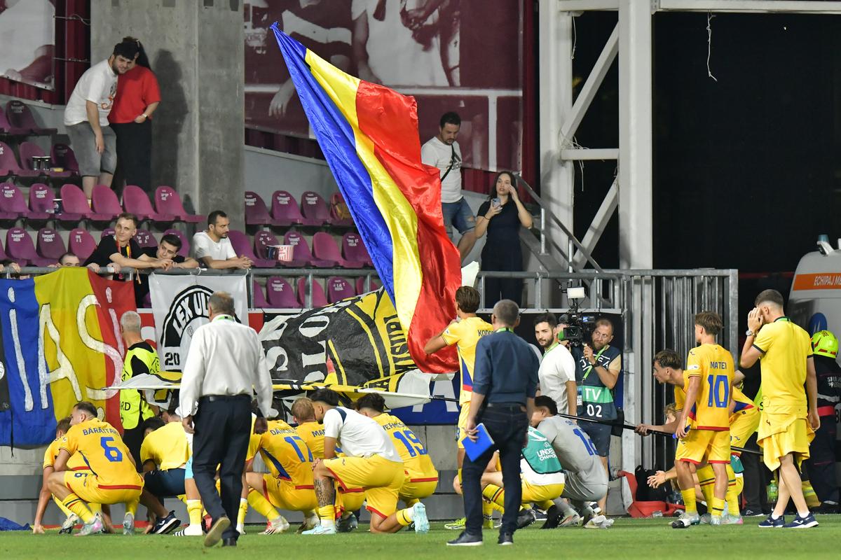 Momente emoționante pe gazon după România U19 - Olanda U19