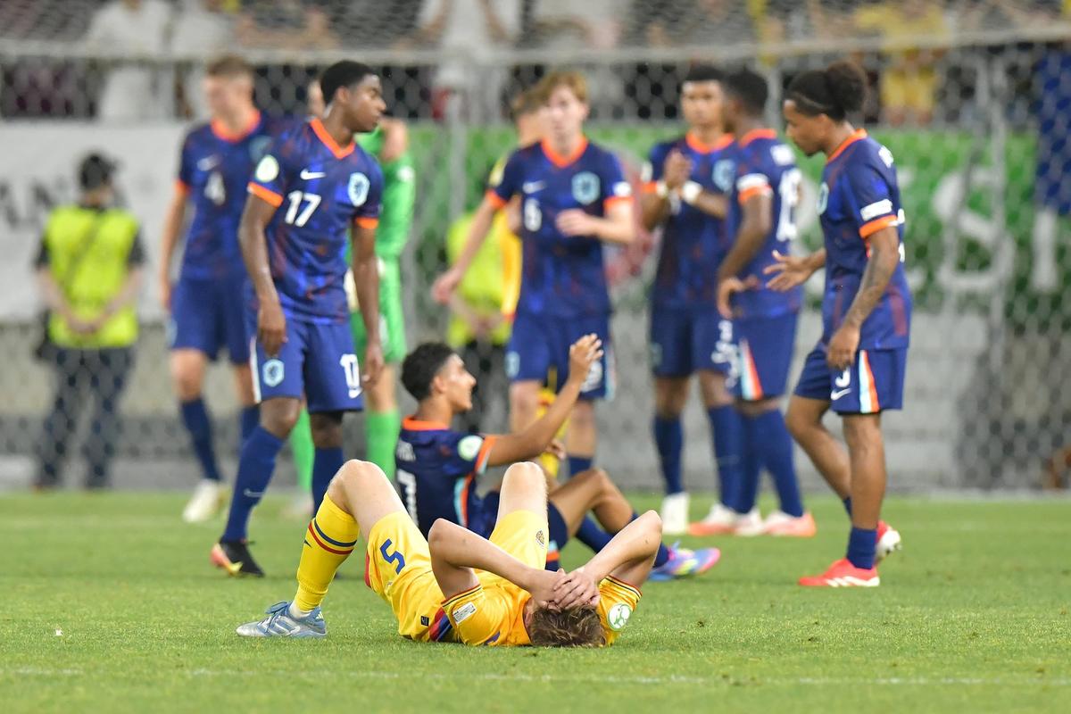 Momente emoționante după România U19 - Olanda U19 » Ce s-a întâmplat pe gazon, la câteva secunde după fluierul final