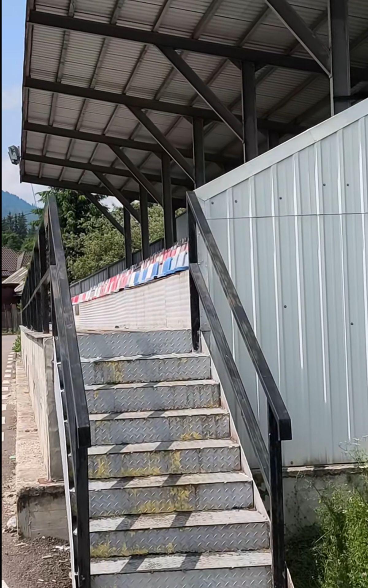 Cum arată azi stadionul din România unde Rapid suferea un eșec istoric în 2015 » Decorul e feeric, buruienile sunt cât vestiarul