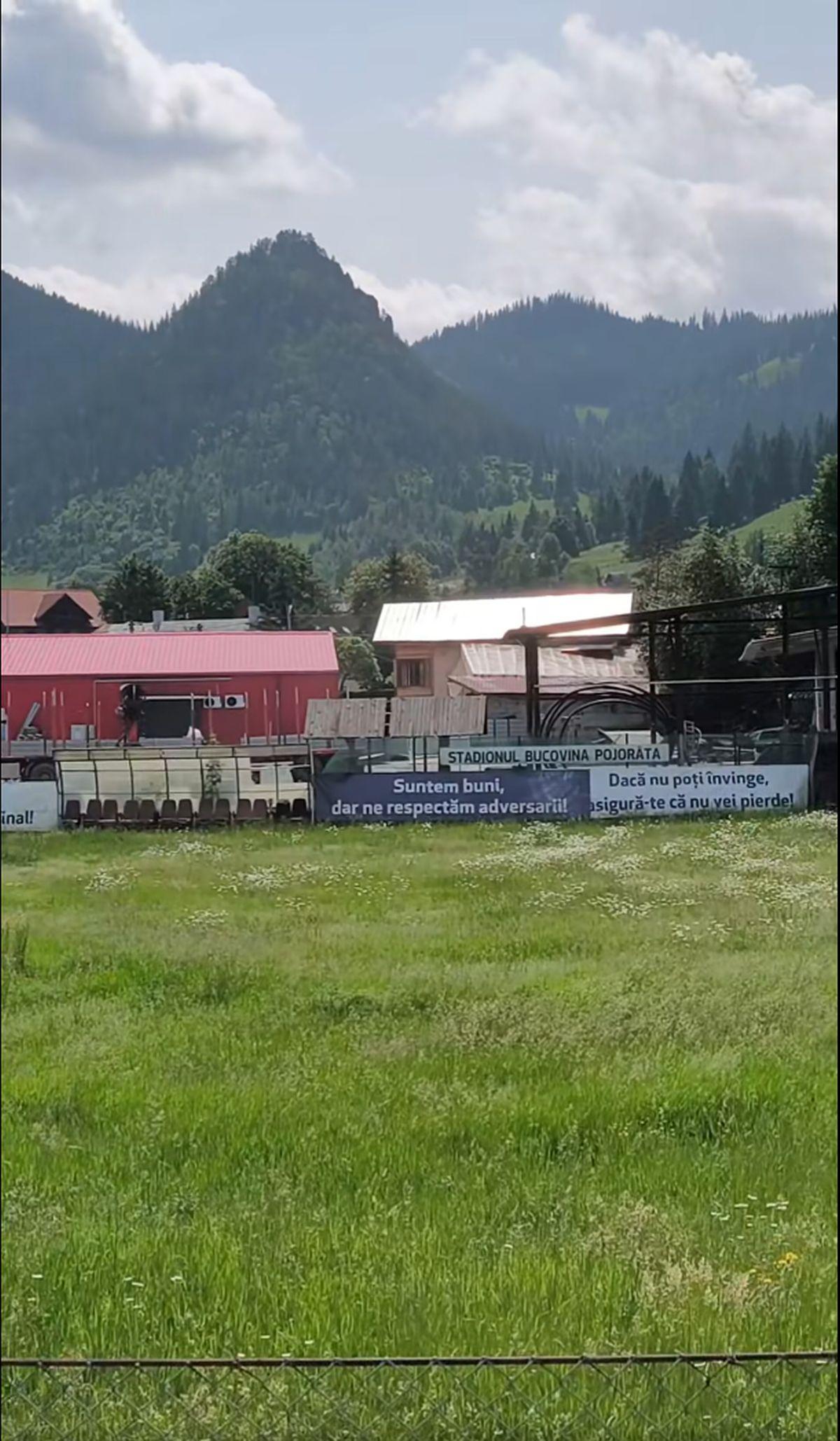 Cum arată azi stadionul din România unde Rapid suferea un eșec istoric în 2015 » Decorul e feeric, buruienile sunt cât vestiarul
