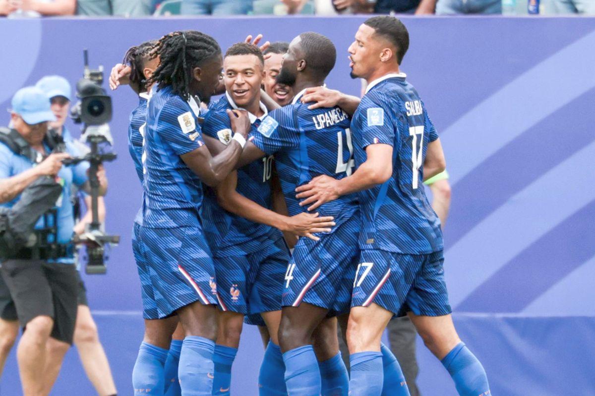 Franța - Irak, meci încheiat după aproape 4 ORE! Mbappe i-a răspuns cu o „dublă” lui  Messi