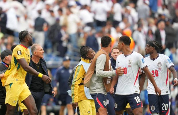 Scandalul nevăzut din Anglia - Ghana » Superstarul englez l-a înjurat pe selecționer
