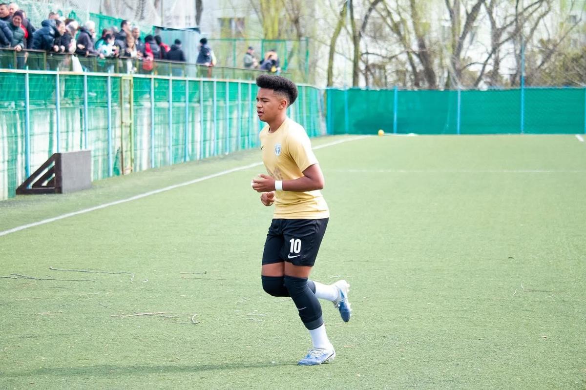 Noua „perlă” a lui Gigi » FCSB l-a legitimat pe fiul brazilianului fost la AC Milan: „L-a ochit Florin Cernat”