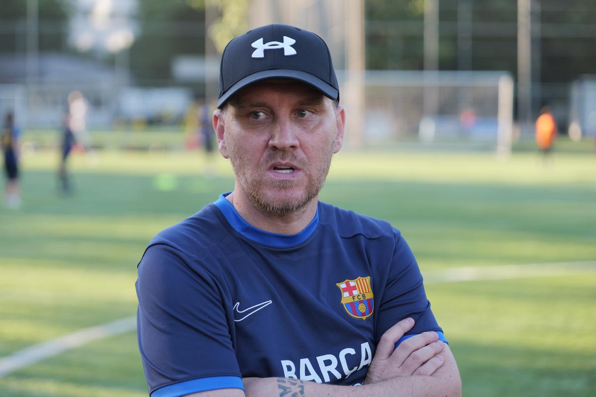 Nicolae Mitea a ratat mutarea la Barcelona, acum e antrenor în academia catalanilor din România: „Mister, mi-au spus mami cu tati că ai jucat acolo”