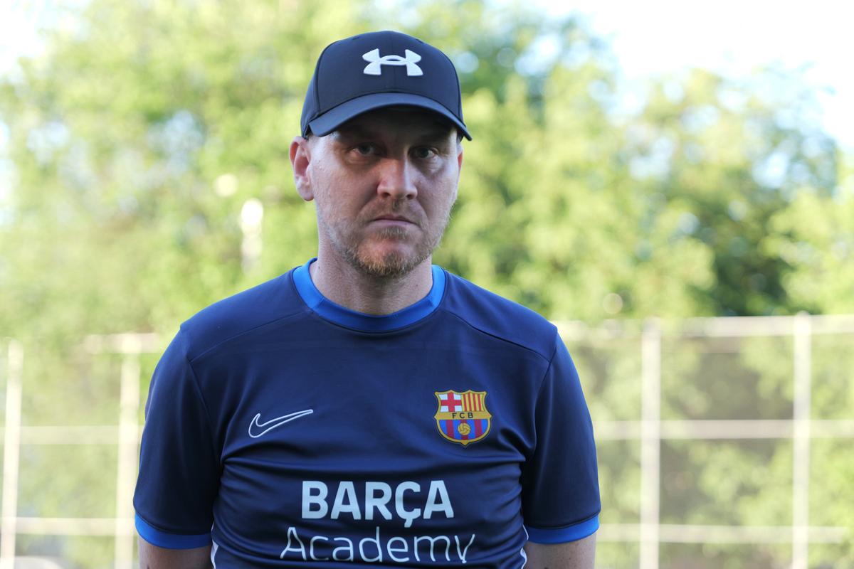 Nicolae Mitea a ratat mutarea la Barcelona, acum e antrenor în academia catalanilor din România: „Mister, mi-au spus mami cu tati că ai jucat acolo”