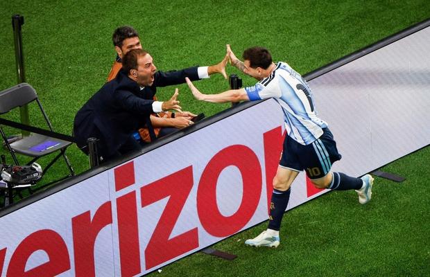 A bătut palma cu Messi: „I-am spus soției să-mi înrămeze poza cu cel mai bun fotbalist din istorie”
