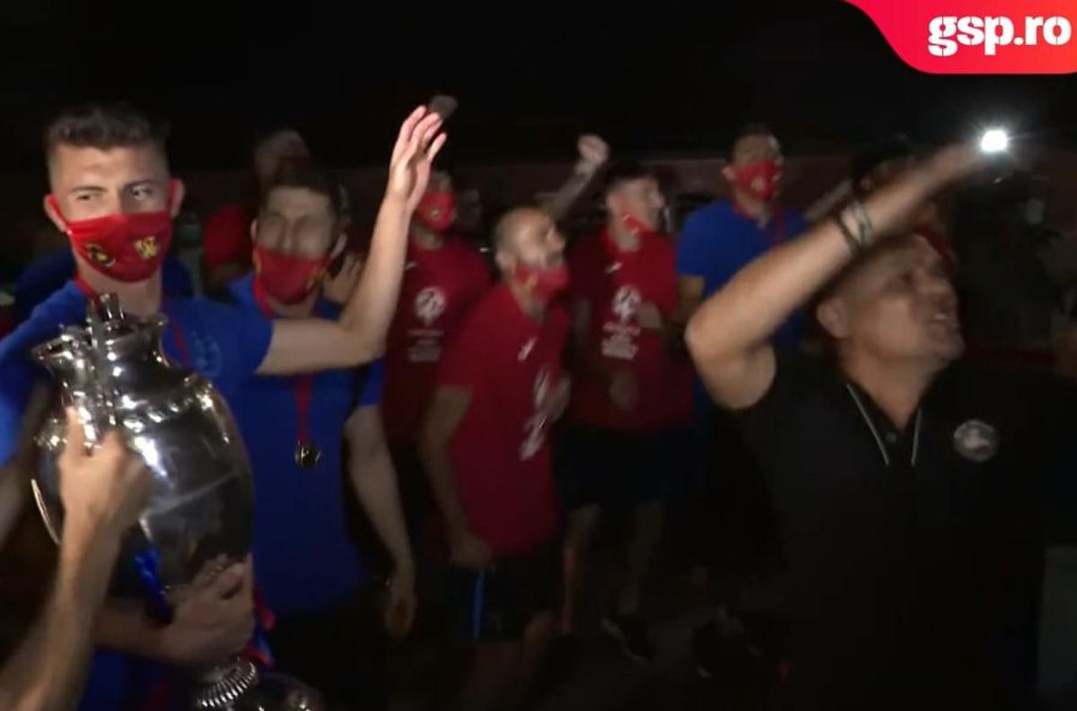 VIDEO SCANDALOS Jucătorii lui FCSB, scandări xenofobe după succesul cu Sepsi: „Ne p***m pe Ungaria voastră! Să-ți dăm la m**e, bozgore!”