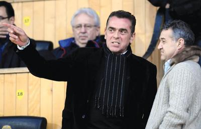 FOTO Îl mai recunoașteți? Cum arată acum Ioan Neculaie, fostul patron al celor de la FC Brașov, după operații estetice și efecte speciale :D