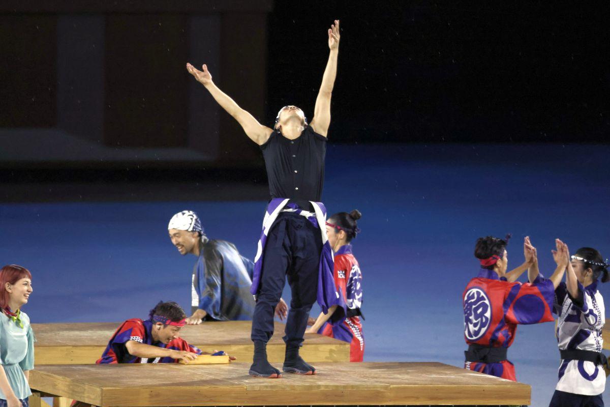 Festivitatea de deschidere de la Tokyo, prin vizorul lui Raed Krishan, fotoreporterul Gazetei din „Țara Soarelui Răsare”