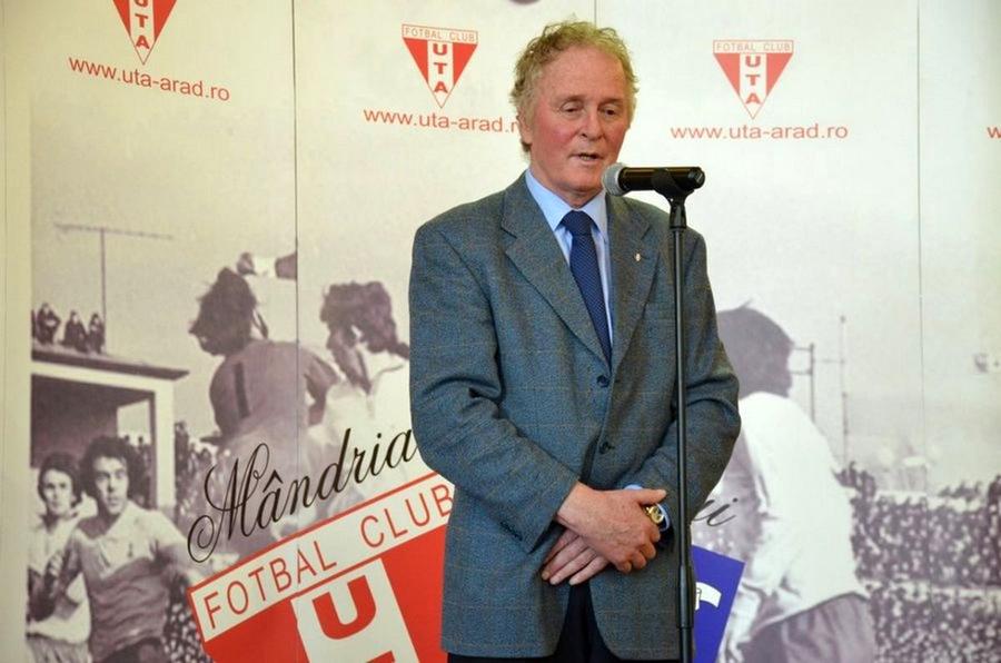 La propunerea Gazetei, două legende au prefațat FC Argeș - UTA » Amintiri din altă epocă: „I-am bătut și au căzut în «B»”