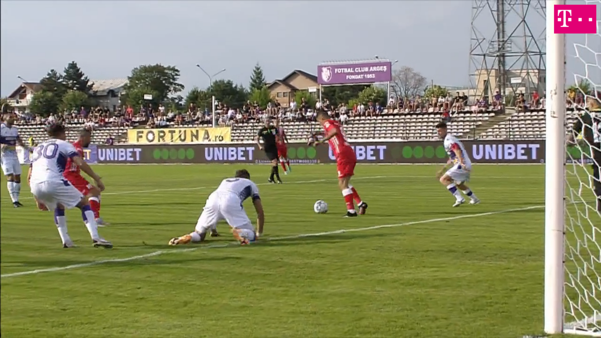 Gol senzațional marcat în FC Argeș - UTA » Nimeni nu s-a așteptat la această soluție!