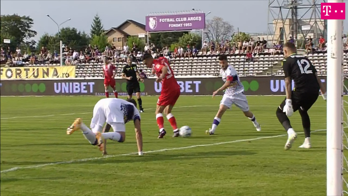 Gol senzațional marcat în FC Argeș - UTA » Nimeni nu s-a așteptat la această soluție!