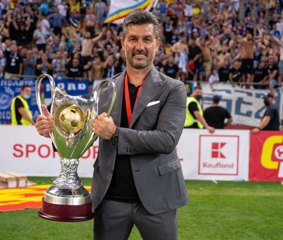 Ouzounidis și Supercupa cucerită în fața lui CFR Cluj Culisele demiterii lui Ouzounidis: Rotaru a încercat să-i impună jucători! Vânzarea lui Cicâldău a pus capac