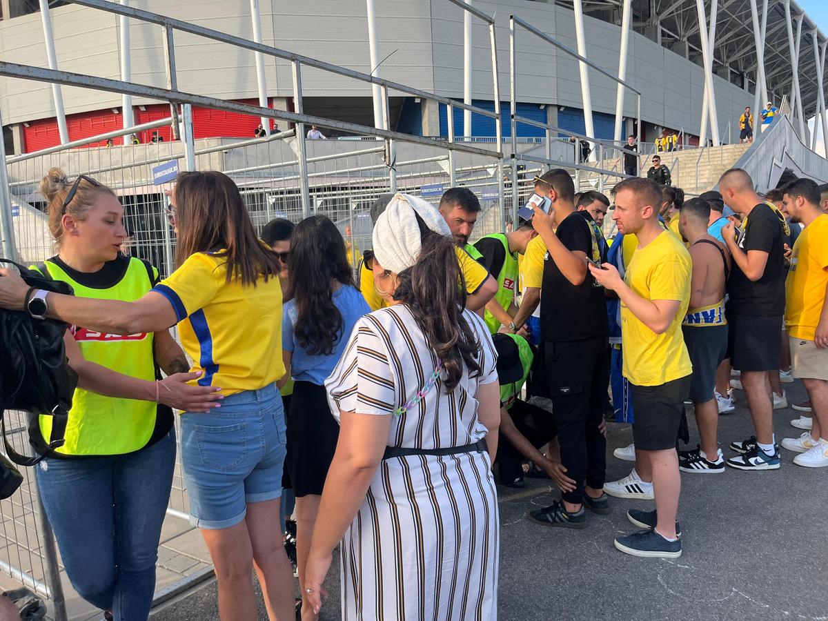 Fanii israelieni prezenți la FCSB - Maccabi Tel Aviv au primit o broșură șocantă din partea Jandarmeriei