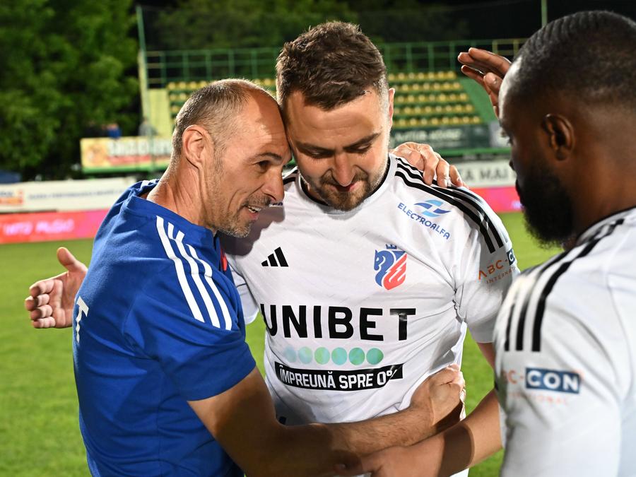 Bogdan Andone și Andrei Miron, foto: Imago Pe care Bogdan Andone l-a dat Iftime afară?