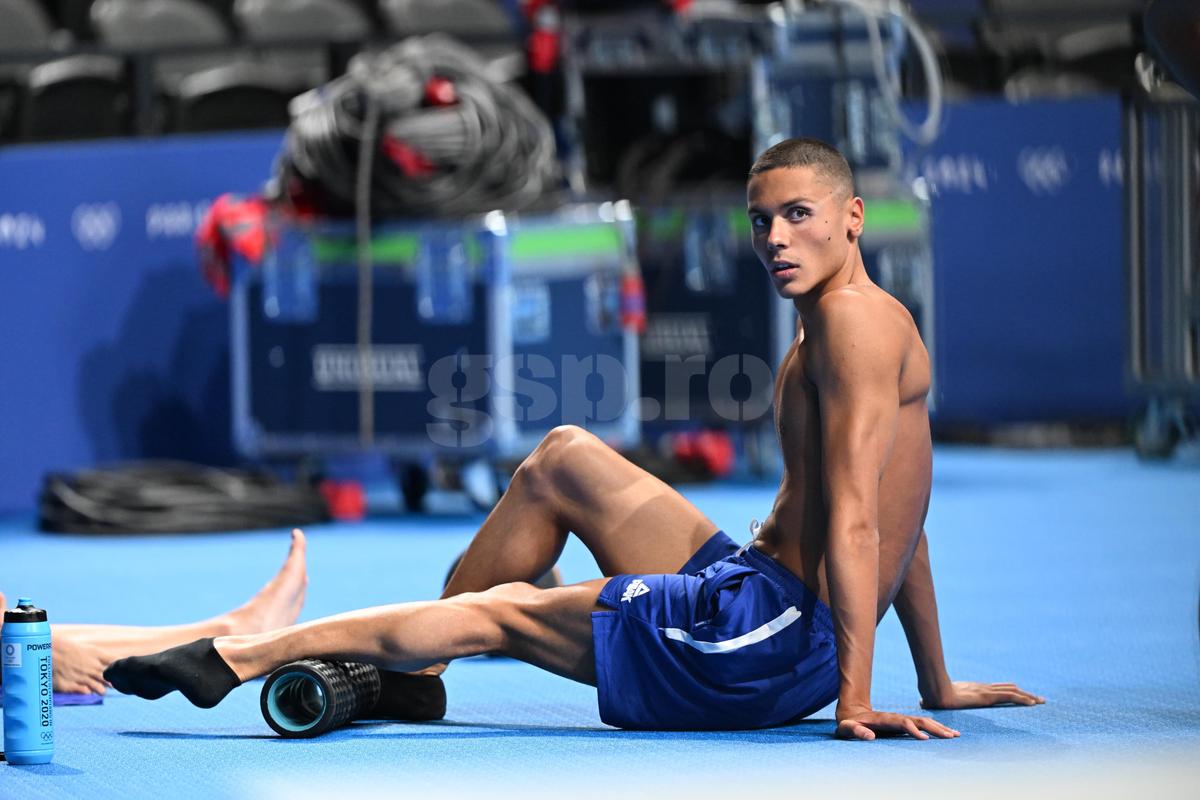 David Popovici la primul antrenament în La Defense Arena! GSP a surprins imaginile EXCLUSIVE cu campionul nostru
