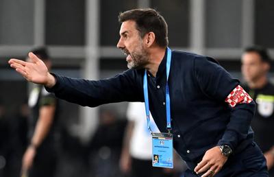 „Voi purta banderola meci de meci”. Cadoul care l-a emoționat pe Zeljko Kopic din partea lui Dinamo