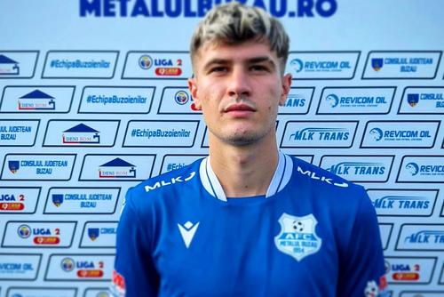 Matei Tănasă, ex-FCSB, prezentat de Metalul Buzău // foto: Facebook @ Metalul Buzău