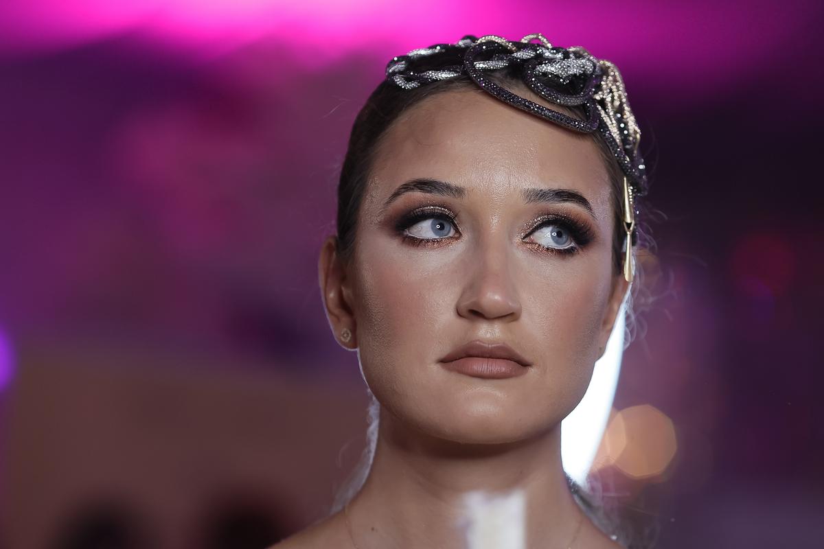 Simona Radiș Sabrina Voinea modele modă Bukarest Fashion Week