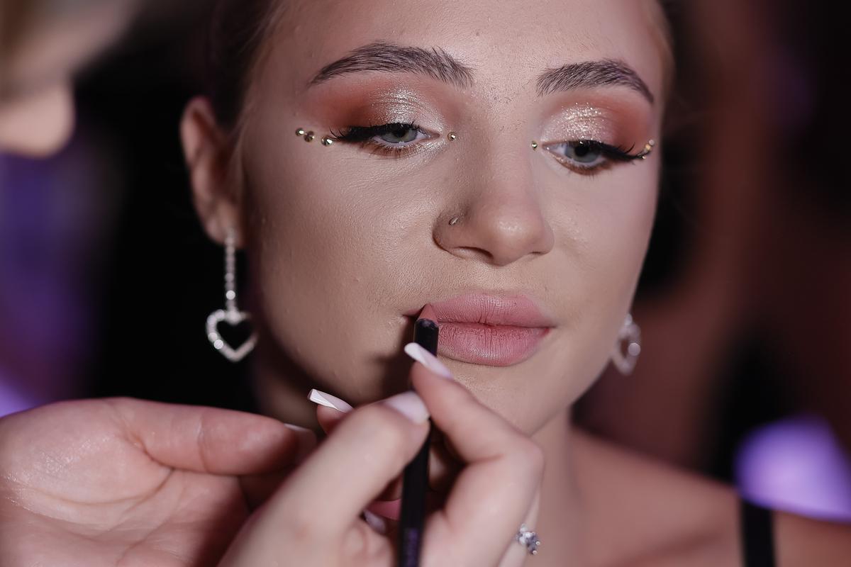 Simona Radiș Sabrina Voinea modele modă Bukarest Fashion Week