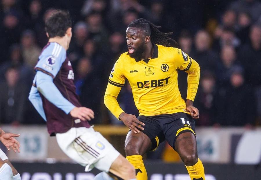 Tolu Arokodare // Foto: Instagram Scene incredibile în Anglia: vedeta echipei s-a pus pe gazon și a cerut transferul, în timpul antrenamentului!