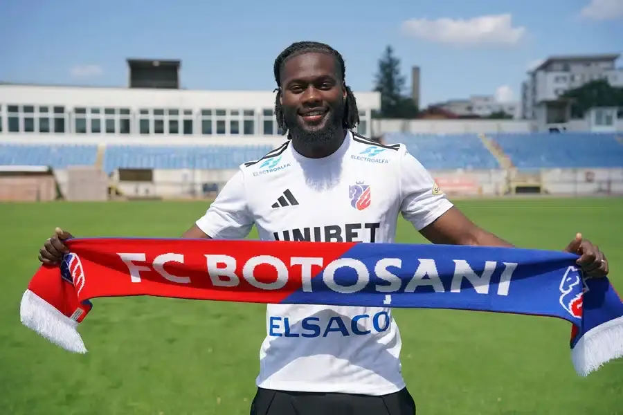 Bayeye Brian Jephte a semnat cu FC Botoșani // FOTO: fcbt.ro Încă un francez în Superligă! Bayeye Brian Jephte a fost prezentat oficial