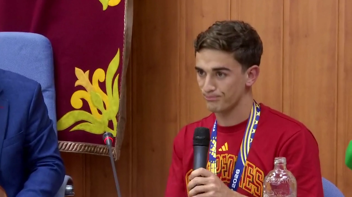 Fabian Ruiz și Gavi au fost premiați în orașul natal cu roșii în greutatea lor!