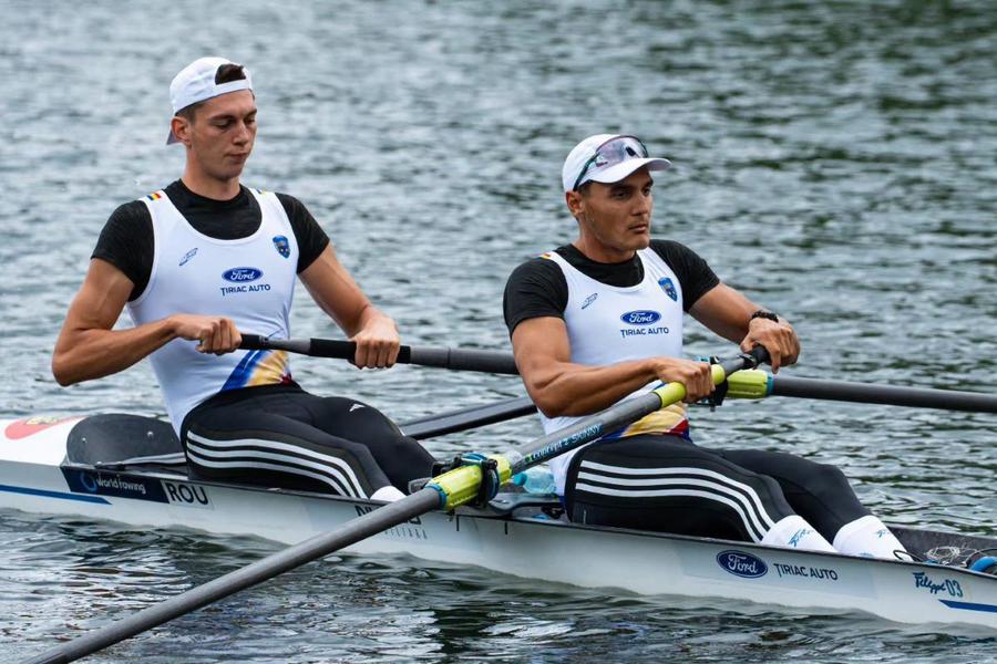 Patrick Sebestyen și Eduard Moldovan în serii la CM de tineret Foto: FR Canotaj/Balint Czucz Șase bărci tricolore în semifinale la Campionatele Mondiale de canotaj tineret de la Duisburg
