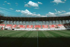 U Cluj - Brann, în exil, pentru calificarea în turul 3 din Conference League. Echipele de start