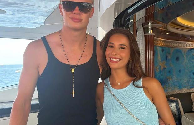 Haaland și-a sărbătorit a 26-a aniversare pe iaht, alături de Isabel: „Viața s-a schimbat și îmi place!”