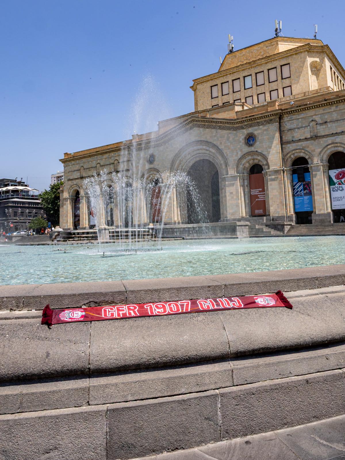 Suporterii lui CFR Cluj, pe străzile din Erevan