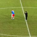 Daniel Bîrligea, alături de iubita sa, pe teren, după FCSB - Auda 2-3 / Foto: golazo.ro