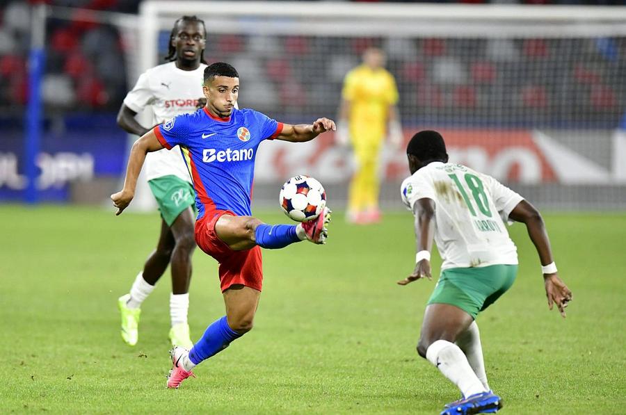 Aymen Boutoutaou în acțiune // foto: Cristi Preda (GSP) Mihai Stoica a vorbit cu Dan Petrescu și Alex Chipciu despre jucătorul de la FCSB: „E top, va fi cel mai bun”