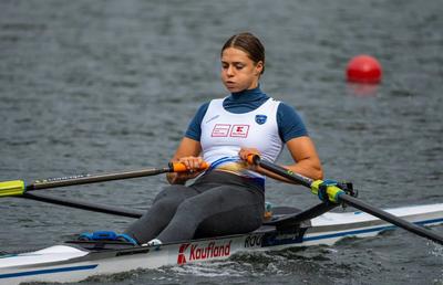 Șase bărci tricolore în semifinale la Campionatele Mondiale de canotaj tineret de la Duisburg