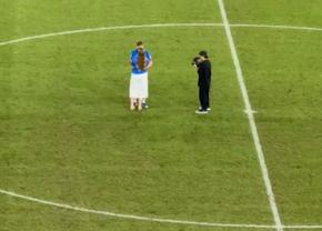 După FCSB - Auda, fotbalistul criticat de Becali a dansat și s-a fotografiat cu iubita pe gazonul din Ghencea
