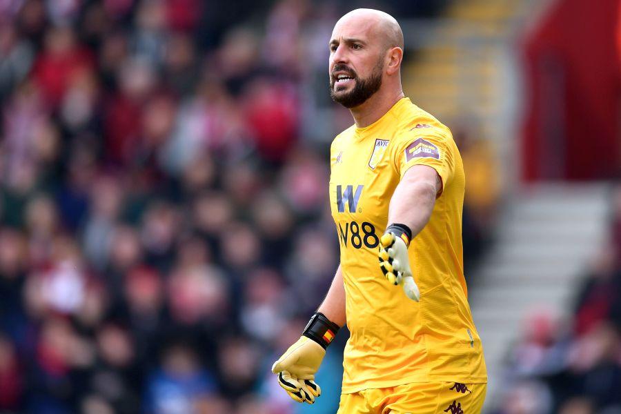 Pepe Reina la Aston Villa // foto: Guliver/gettyimages Ștefan Radu, coleg cu un campion mondial! Lazio, transfer pentru grupele Ligii Campionilor