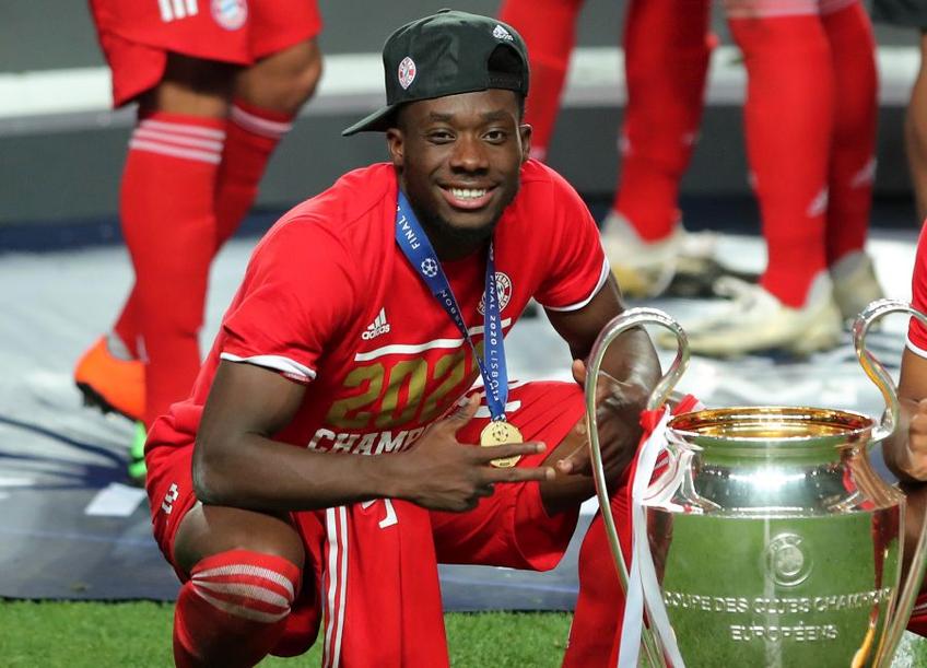 Alphonso Davies a văzut lumina zilei lângă capitala ghaneză Accra. Acolo se refugiaseră părinții lui care fugeau de războiul liberian. Destinul l-a adus acolo unde visa din fragedă pruncie, pe podiumul UEFA Champions League.