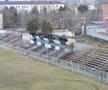 Tribuna oficială e părăsită, nefolosită de ani buni