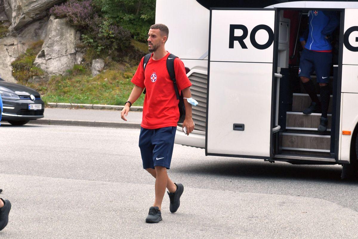 Viking - FCSB (sosirea roș-albaștrilor la Stavanger)