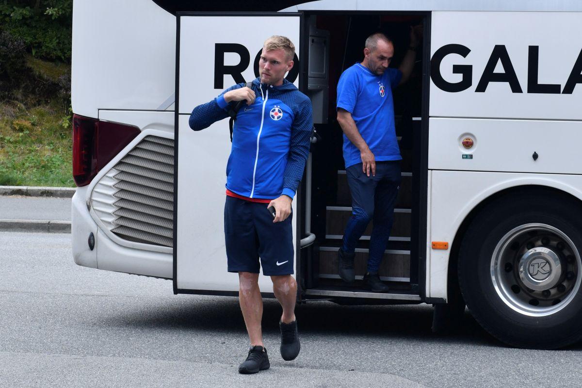 Delegația FCSB a ajuns în Norvegia! Imagini surprinse de GSP la sosirea roș-albaștrilor + personajul-surpriză care i-a însoțit pe români
