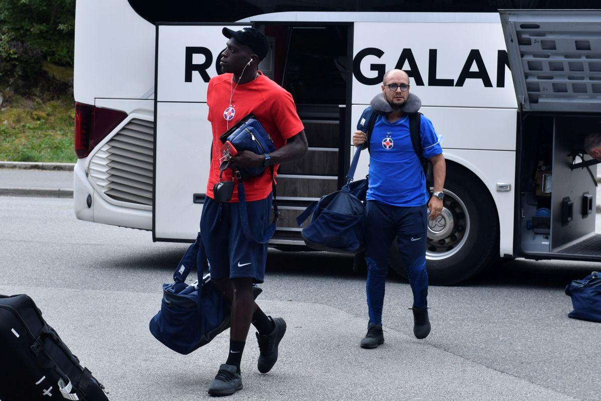 Delegația FCSB a ajuns în Norvegia! Imagini surprinse de GSP la sosirea roș-albaștrilor + personajul-surpriză care i-a însoțit pe români