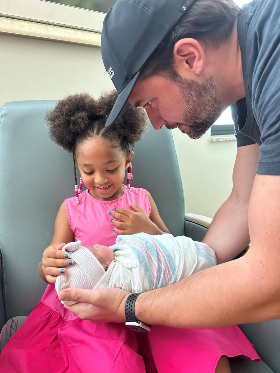 Alexis Ohanian și Olympia, primele priviri spre nou-născută Foto X Serena Williams, mamă pentru a doua oară! » A născut o fetiță, numită Adira River