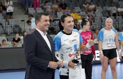 CSM București păstrează trofeul Supercupei României, după un meci strâns cu Gloria Bistrița și suspans până la final